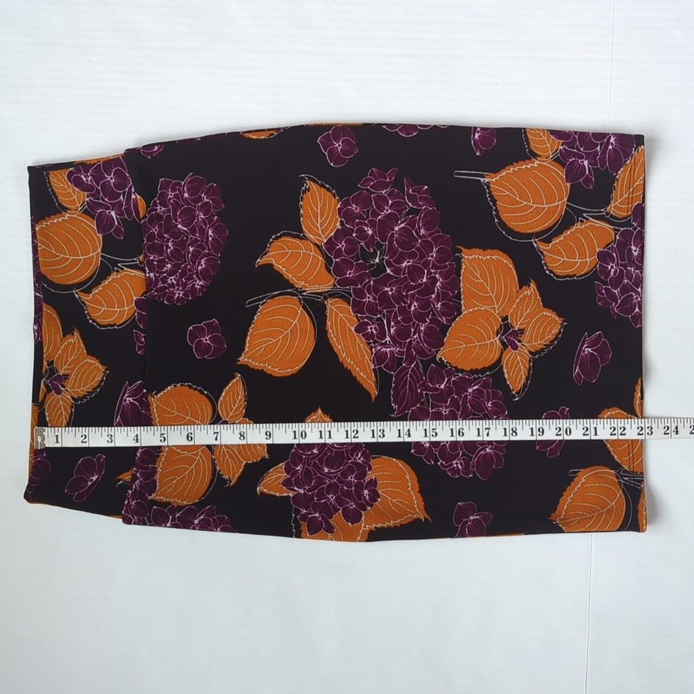 LulaRoe Cassie Floral Pattern Pencil Skirt XS Black Purple Casual Summer - Picture 9 of 9